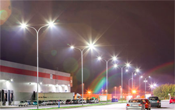 How do LED solar street lights work on rainy days